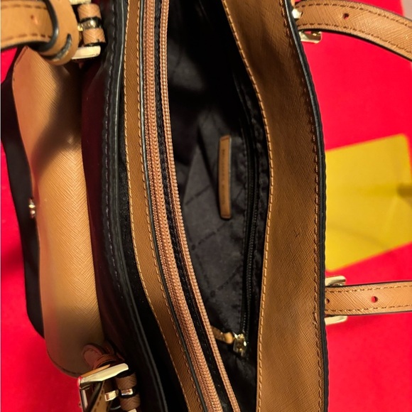 Black Nylon Bag - Picture 4 of 11